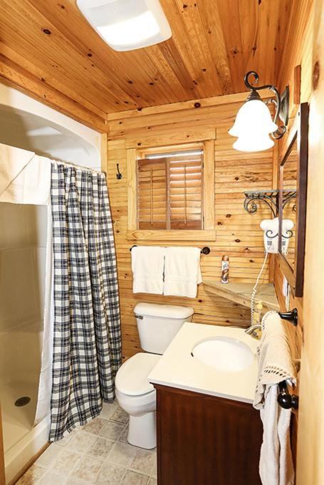 Bed & Breakfast Watson Estate & Deer Creek Winery 2*
