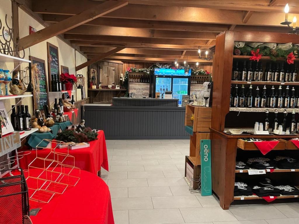 Watson Estate & Deer Creek Winery