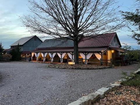 Watson Estate & Deer Creek Winery Bed & Breakfast Uniontown