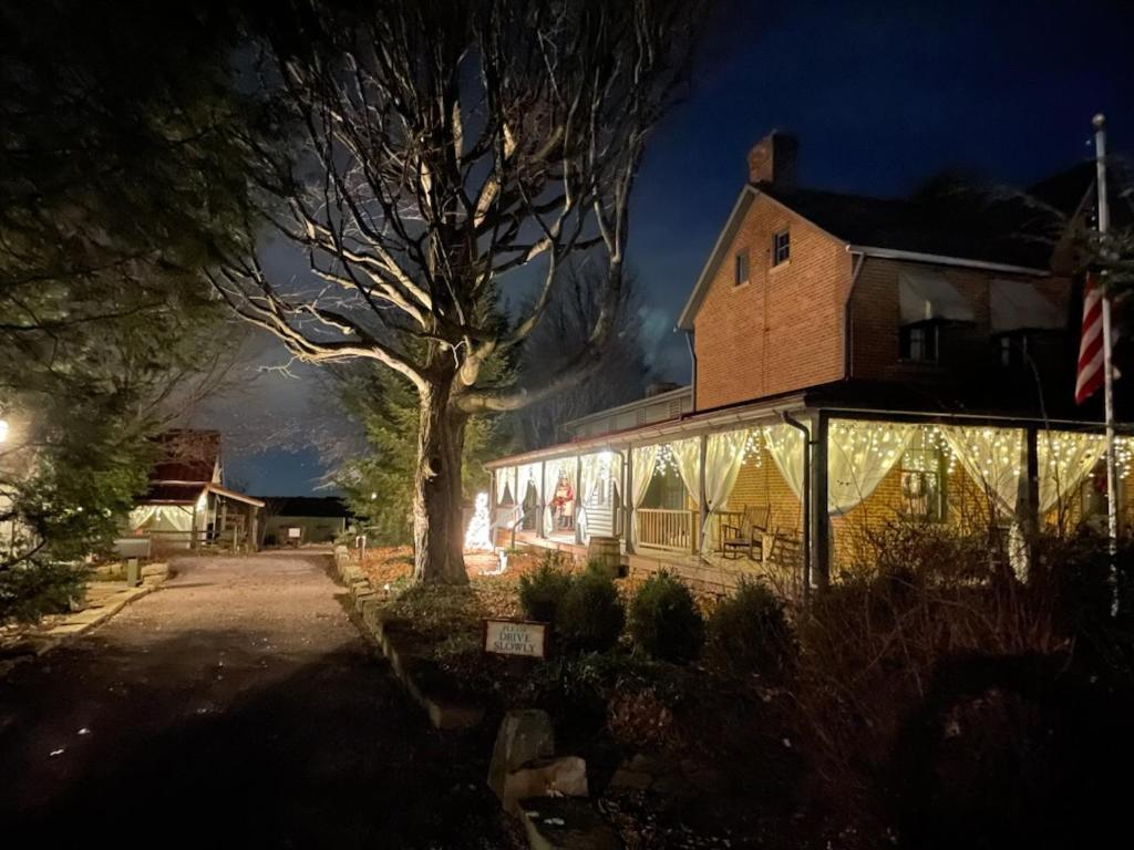 Watson Estate & Deer Creek Winery Bed & Breakfast 2*