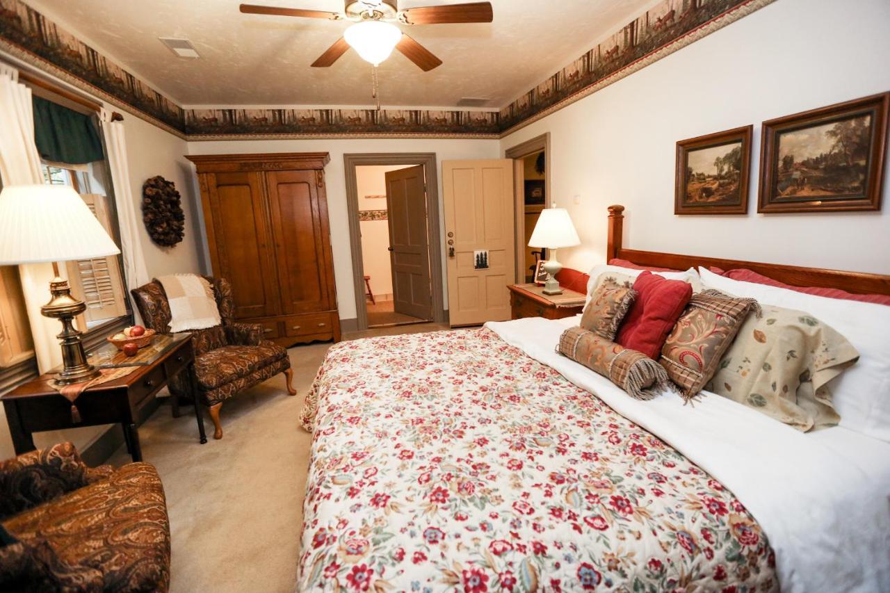 Watson Estate & Deer Creek Winery 2* Uniontown