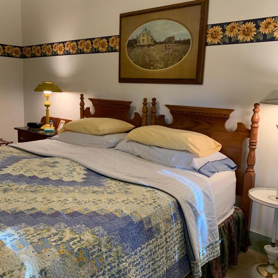 Bed & Breakfast Watson Estate & Deer Creek Winery